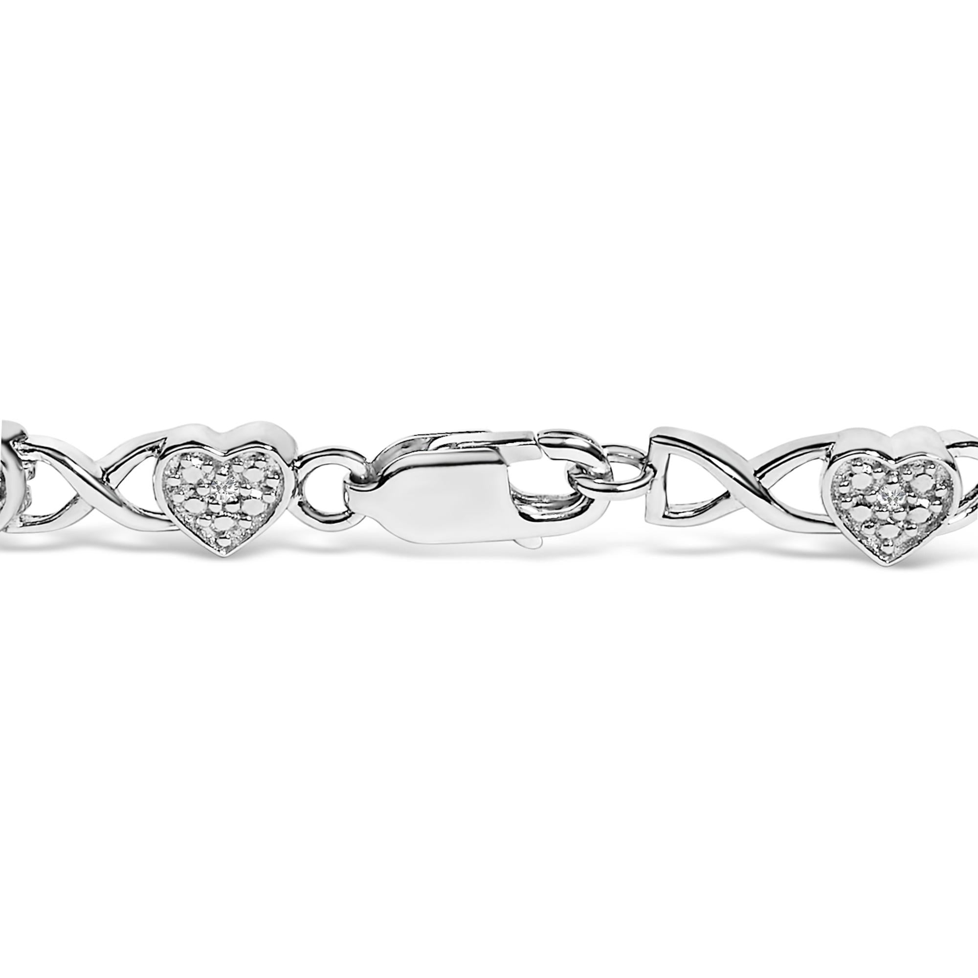 .925 Sterling Silver Diamond Accent Heart Link Bracelet (I-J Color, I3 Clarity) - 7.25"